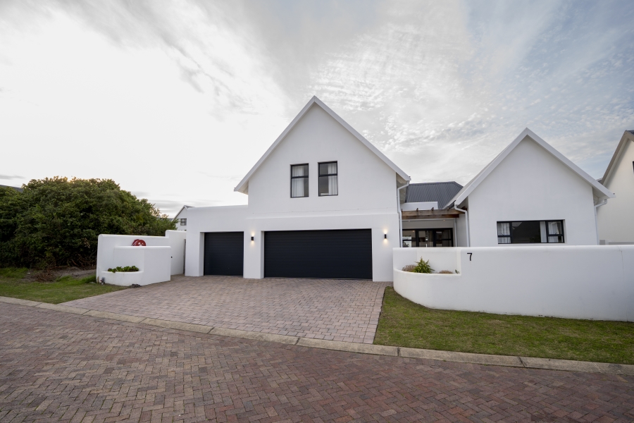 4 Bedroom Property for Sale in St Francis Links Eastern Cape